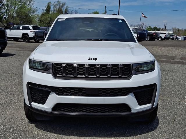 2026 Jeep Grand Cherokee GRAND CHEROKEE LAREDO ALTITUDE 4X4 2026 Jeep Grand Cherokee GRAND CHEROKEE LAREDO ALTITUDE 4X4
