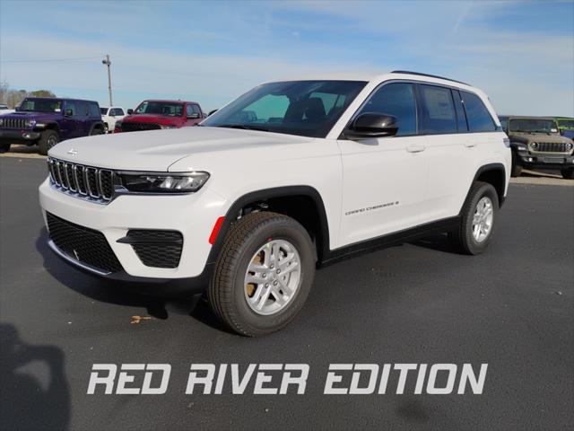 2025 Jeep Grand Cherokee GRAND CHEROKEE LAREDO 4X2