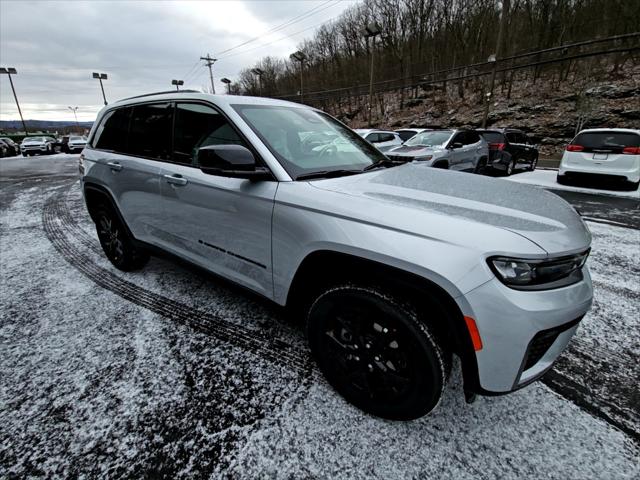2026 Jeep Grand Cherokee Altitude 4x4