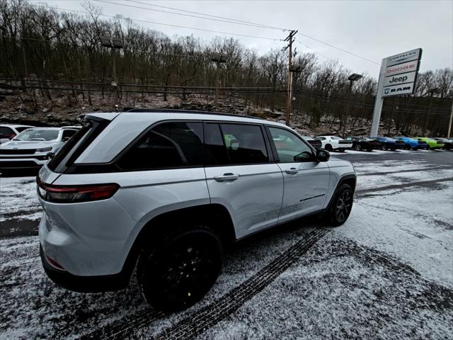 2026 Jeep Grand Cherokee Altitude 4x4