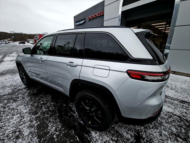 2026 Jeep Grand Cherokee Altitude 4x4