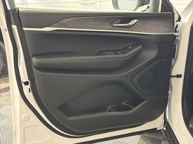 2026 Jeep Grand Cherokee Altitude 4x4