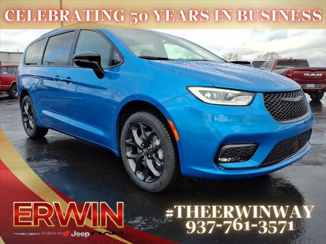 2026 Chrysler Pacifica PACIFICA SELECT AWD