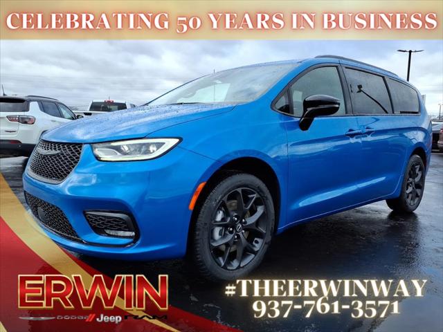 2026 Chrysler Pacifica PACIFICA SELECT AWD