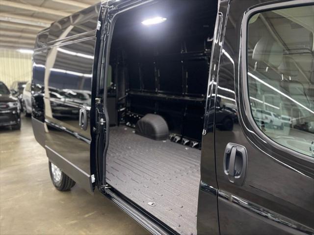 2026 Ram ProMaster Cargo Van SLT+