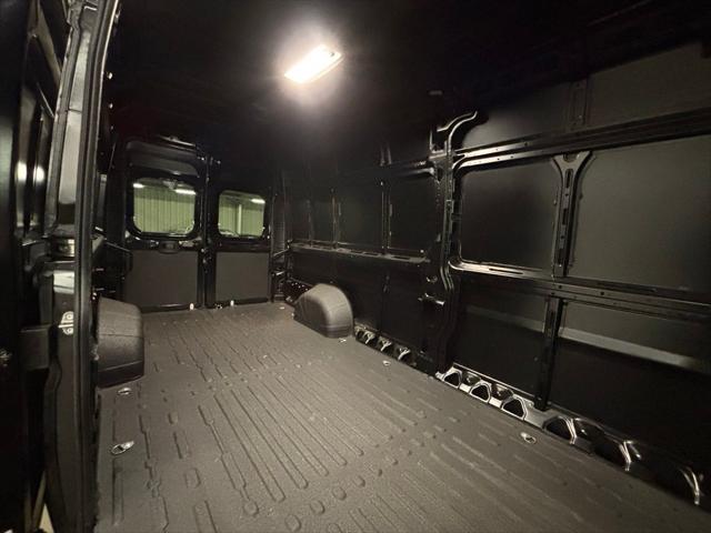 2026 Ram ProMaster Cargo Van SLT+