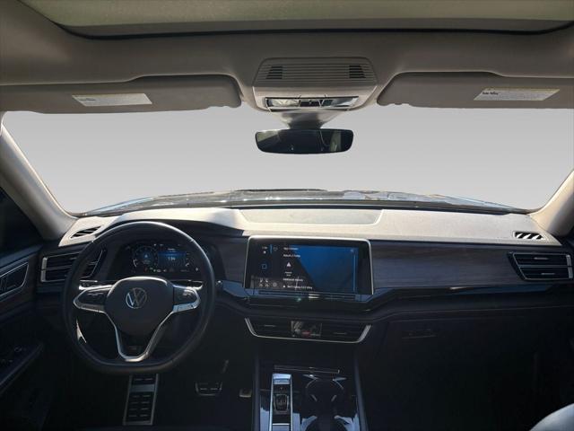 2024 Volkswagen Atlas 2.0T SEL Premium R-Line