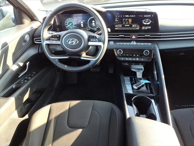 2023 Hyundai Elantra SEL 2023 Hyundai Elantra SEL