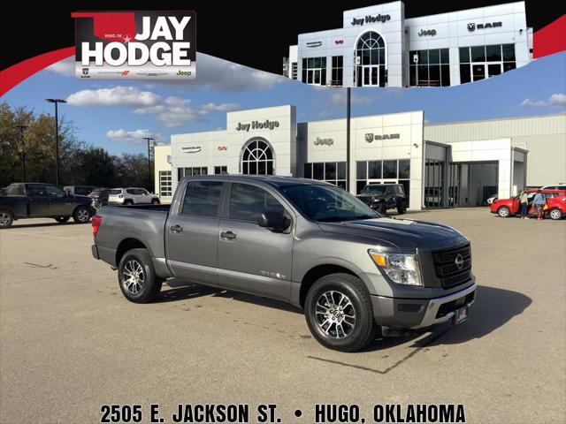 2024 Nissan TITAN Crew Cab SV 4x4 2024 Nissan TITAN Crew Cab SV 4x4