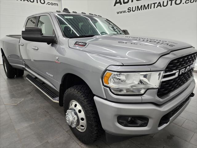 2022 RAM 3500 Big Horn Crew Cab 4x4 8 Box 2022 RAM 3500 Big Horn Crew Cab 4x4 8 Box