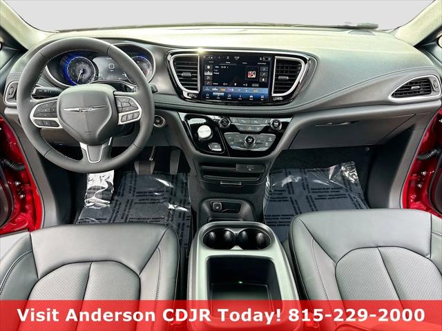 2026 Chrysler Pacifica Select AWD