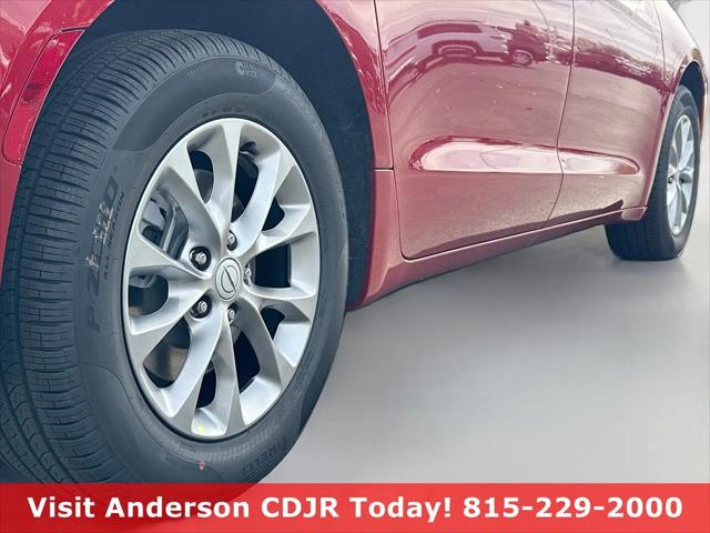 2026 Chrysler Pacifica Select AWD