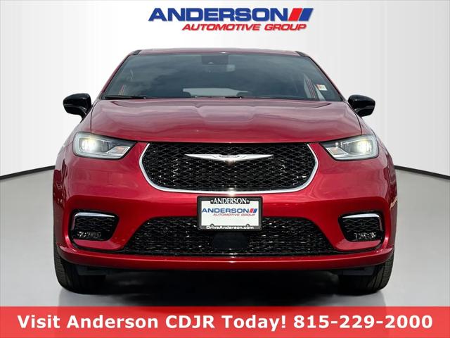 2026 Chrysler Pacifica Select AWD