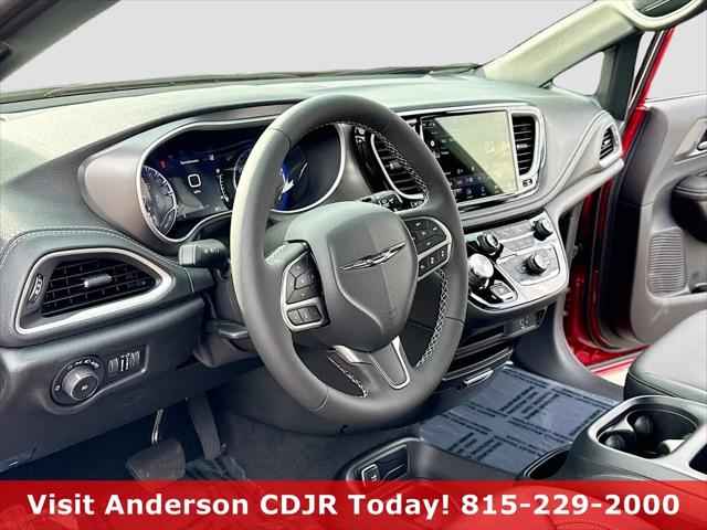 2026 Chrysler Pacifica Select AWD