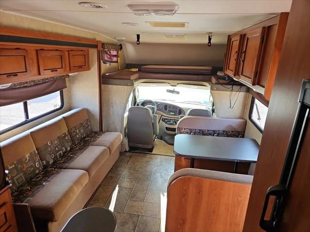 2008 Ford E-450 Cutaway E-450