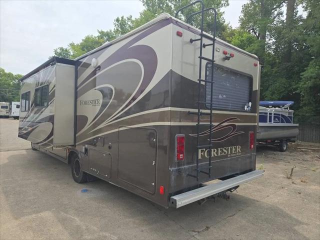 2011 Ford E-450 Cutaway E-450
