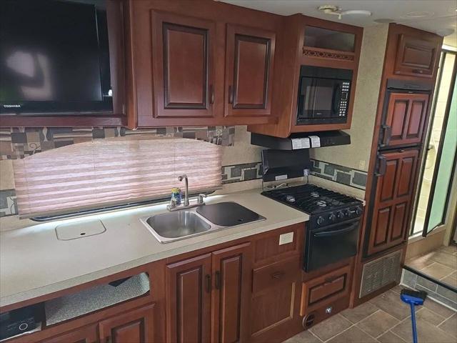 2011 Ford E-450 Cutaway E-450