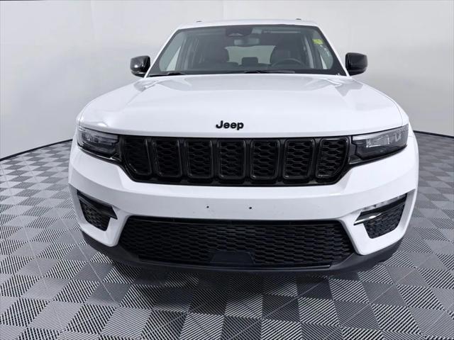 2023 Jeep Grand Cherokee Limited 4x2 2023 Jeep Grand Cherokee Limited 4x2