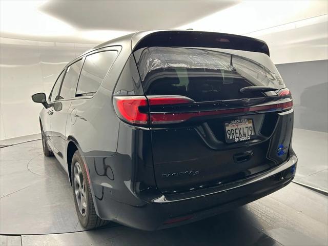 2023 Chrysler Pacifica Hybrid Touring L 2023 Chrysler Pacifica Hybrid Touring L