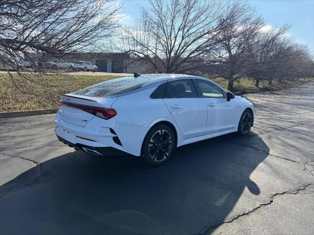 2022 Kia K5 GT-Line 2022 Kia K5 GT-Line