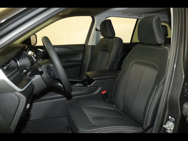 2023 Jeep Grand Cherokee Laredo 4x4 2023 Jeep Grand Cherokee Laredo 4x4