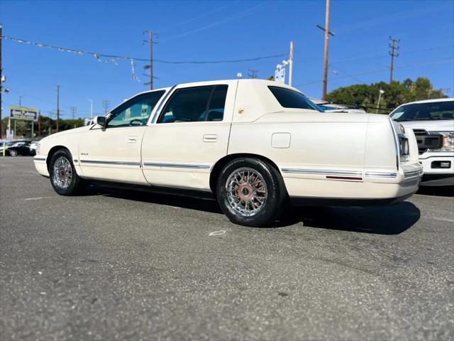 1998 Cadillac DeVille Standard