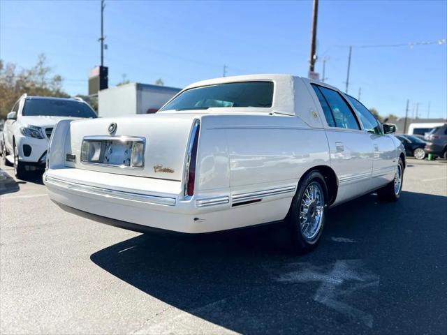 1998 Cadillac DeVille Standard