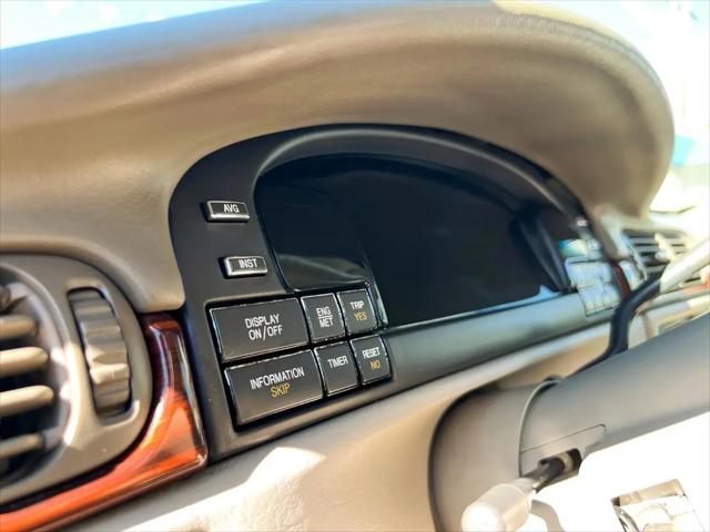 1998 Cadillac DeVille Standard