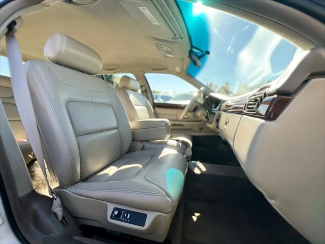 1998 Cadillac DeVille Standard