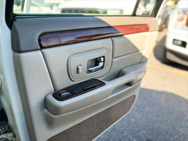 1998 Cadillac DeVille Standard