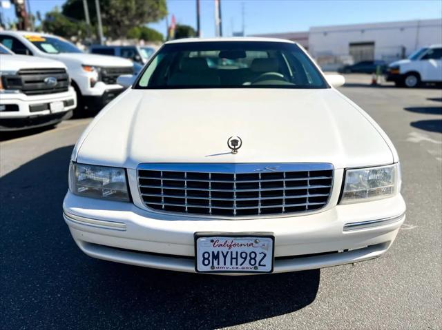 1998 Cadillac DeVille Standard