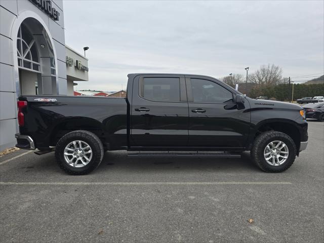 2022 Chevrolet Silverado 1500 4WD Crew Cab Short Bed LT with 2FL