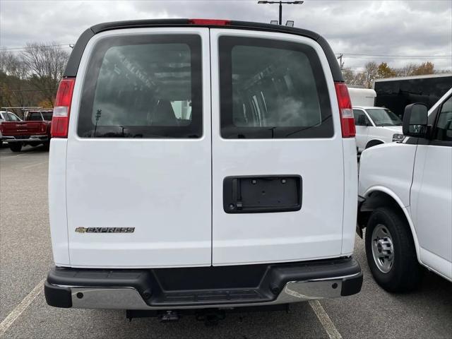 2025 Chevrolet Express Cargo Van RWD 3500 Extended Wheelbase WT
