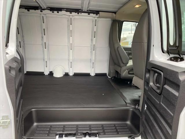 2025 Chevrolet Express Cargo Van RWD 3500 Extended Wheelbase WT