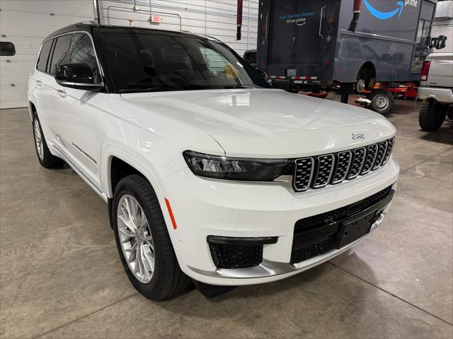 2023 Jeep Grand Cherokee L Summit 4x4 2023 Jeep Grand Cherokee L Summit 4x4