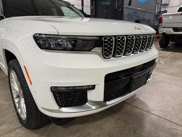 2023 Jeep Grand Cherokee L Summit 4x4 2023 Jeep Grand Cherokee L Summit 4x4