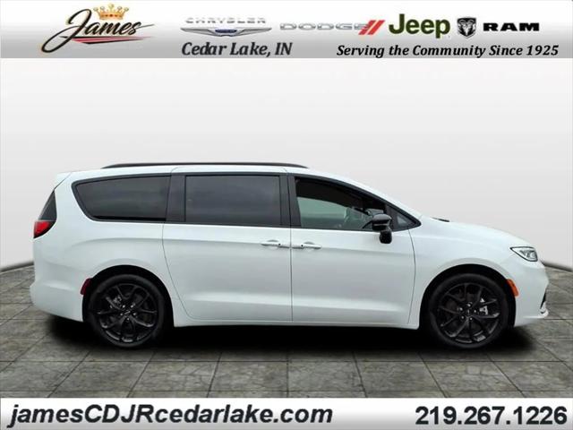 2024 Chrysler Pacifica Touring L 2024 Chrysler Pacifica Touring L