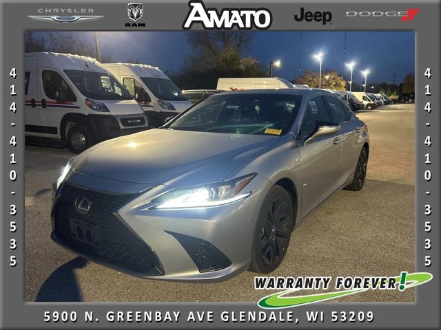 2022 Lexus ES 300h F SPORT