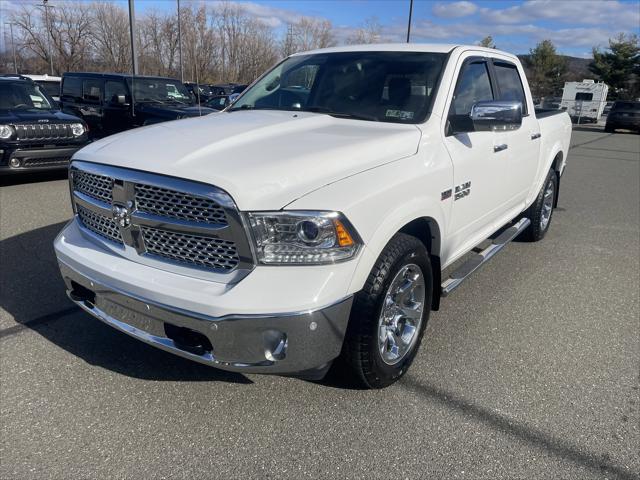 2017 RAM 1500 Laramie Crew Cab 4x4 57 Box
