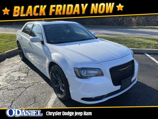 2022 Chrysler 300 S 2022 Chrysler 300 S