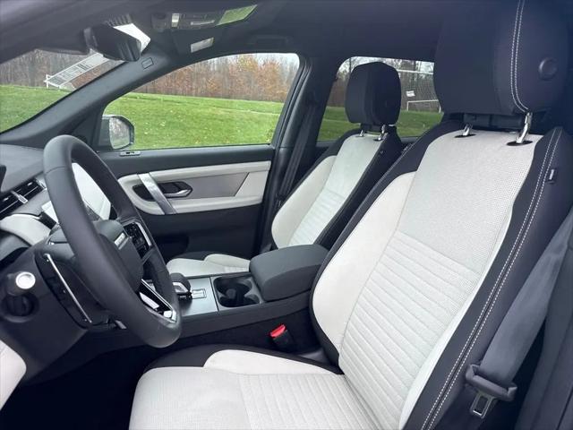 2025 Land Rover Discovery Sport Dynamic SE