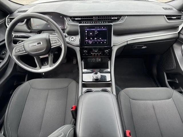 2025 Jeep Grand Cherokee Laredo X 4x2
