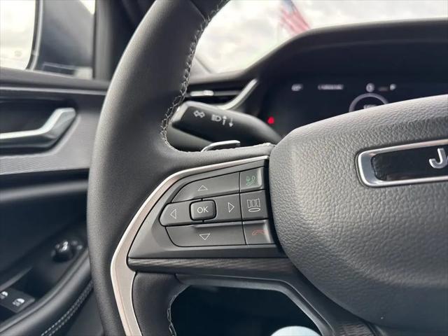 2025 Jeep Grand Cherokee Laredo X 4x2