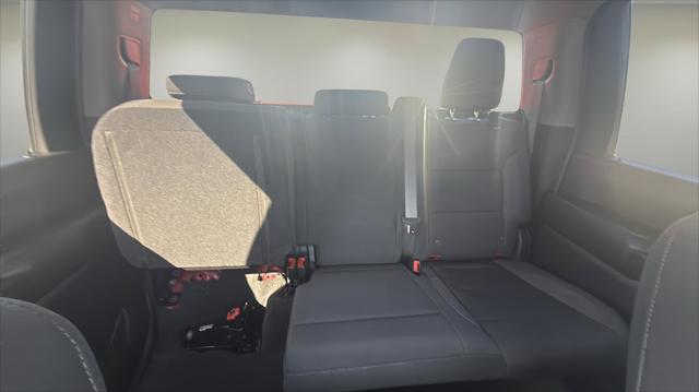 2025 Chevrolet Silverado 2500HD 4WD Crew Cab Standard Bed Custom