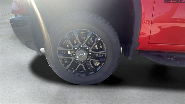 2025 Chevrolet Silverado 2500HD 4WD Crew Cab Standard Bed Custom