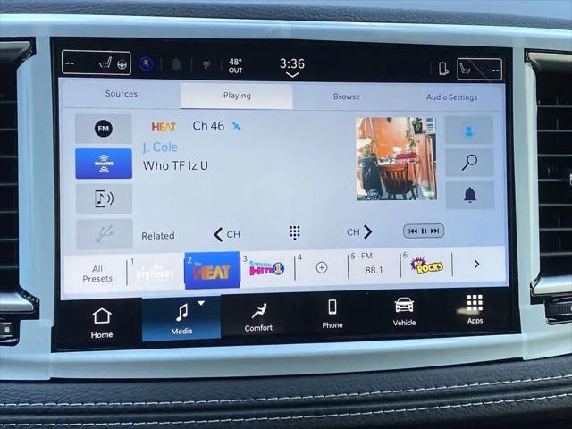 2026 Chrysler Pacifica Select