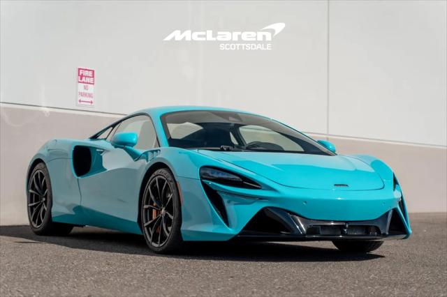 2024 McLaren Artura Standard