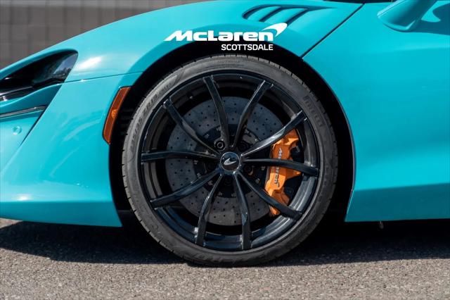 2024 McLaren Artura Standard