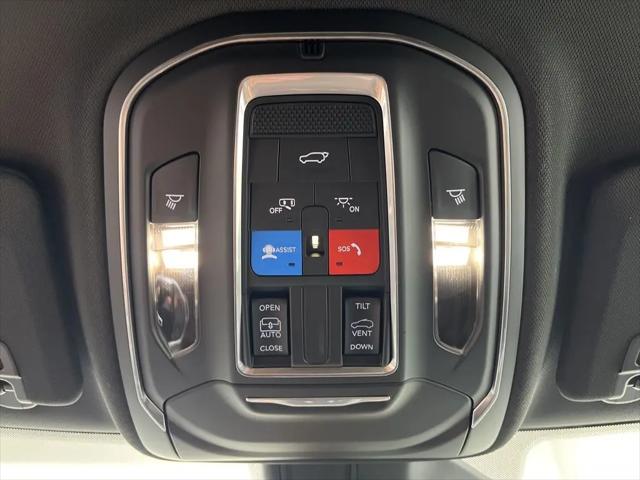 2025 Jeep Grand Cherokee Altitude X 4x2