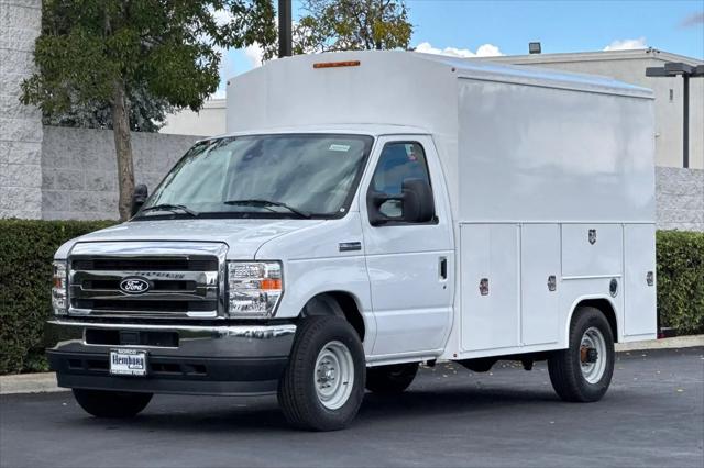 2026 Ford E-350 Cutaway E-Series Cutaway